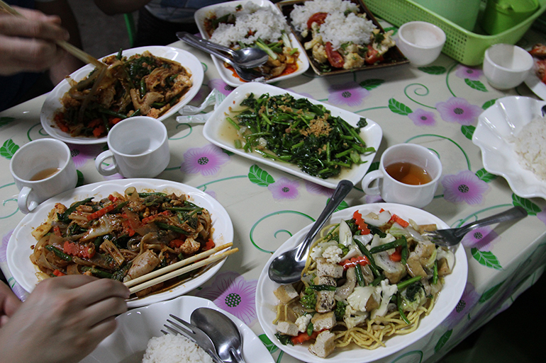 the food in myanmar