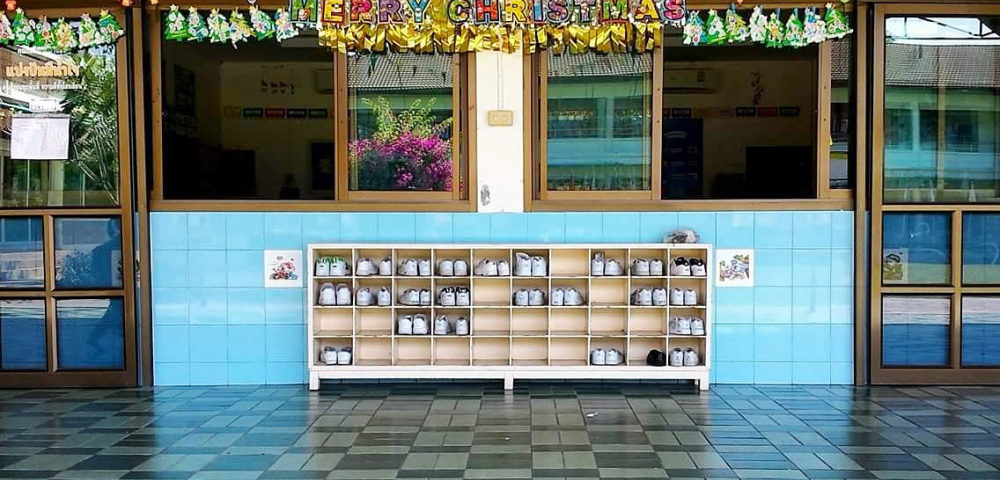 Christmas in the Land of Smiles